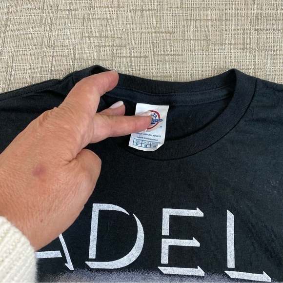 Adele Hello US Tour 2016 Black Concert Tee - Picture 9 of 9